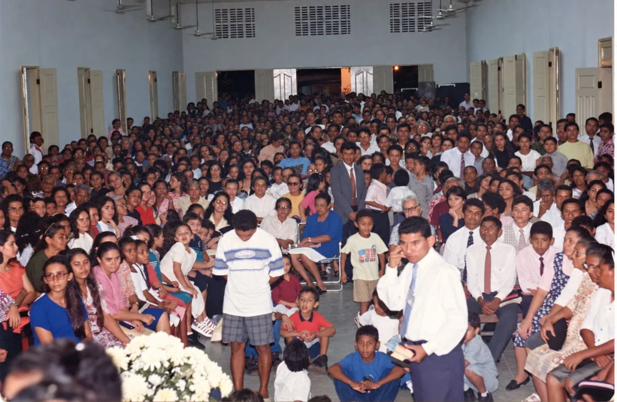 Culto no Templo Central.